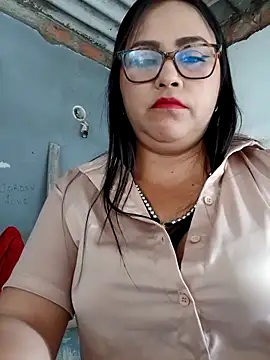 Snapshot of promiscuous-indecent-momm chatting on 09-24-25, 08:23 promiscuous-indecent-momm online show from 09-24-25, 08:23