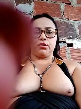 Snapshot of promiscuous-indecent-momm chatting on 10-02-25, 10:28 promiscuous-indecent-momm online show from 10-02-25, 10:28