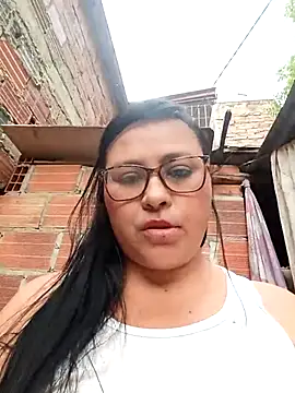 Snapshot of promiscuous-indecent-momm chatting on 10-21-25, 10:10 promiscuous-indecent-momm online show from 10-21-25, 10:10