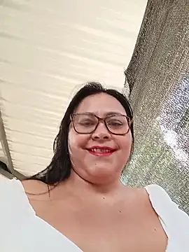 Snapshot of promiscuous-indecent-momm chatting on 01-13-26, 03:06 promiscuous-indecent-momm online show from 01-13-26, 03:06