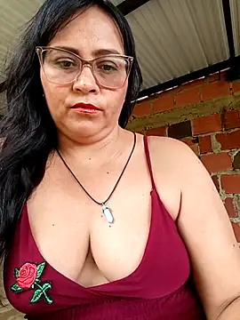 promiscuous-indecent-momm online show from 04-28-26, 06:24