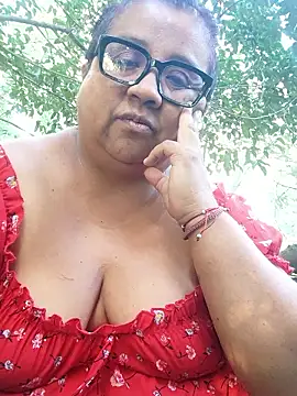 Snapshot of erinadarling79 chatting on 03-30-26, 01:12 erinadarling79 online show from 03-30-26, 01:12