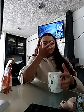 charlotte bluee online show from 10-07-25, 06:49