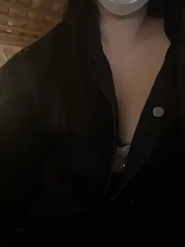 Snapshot of ruru-3 chatting on 02-17-25, 02:20 ruru-3 online show from 02-17-25, 02:20