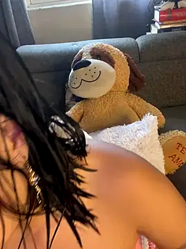 Snapshot of ZafiroKlein chatting on 10-31-25, 09:05 ZafiroKlein online show from 10-31-25, 09:05