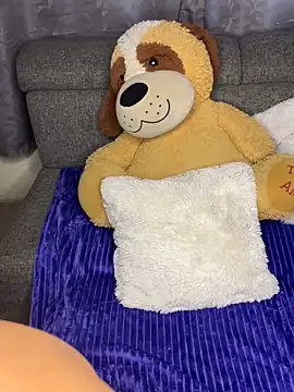 Snapshot of ZafiroKlein chatting on 11-18-25, 08:46 ZafiroKlein online show from 11-18-25, 08:46