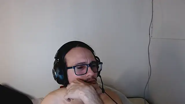 Snapshot of cholitohermoso chatting on 10-25-25, 07:41 cholitohermoso online show from 10-25-25, 07:41