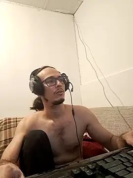 Snapshot of cholitohermoso chatting on 04-06-26, 05:36 cholitohermoso online show from 04-06-26, 05:36