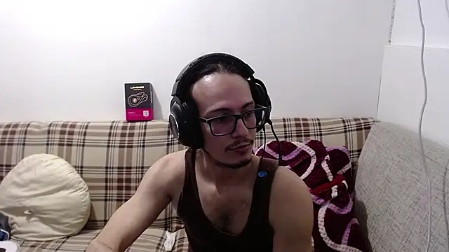 Snapshot of cholitohermoso chatting on 04-07-26, 03:34 cholitohermoso online show from 04-07-26, 03:34