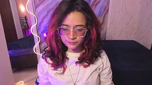 kristen tay online show from 04-24-26, 03:31