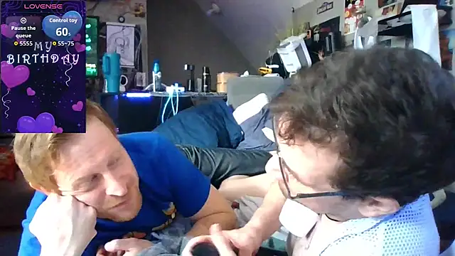 Sk00byJaXxX212 online show from 10-28-25, 04:31