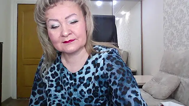 Victoria secrets  online show from 02-04-26, 09:15