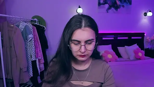 GabriellaMays online show from 03-04-25, 05:11