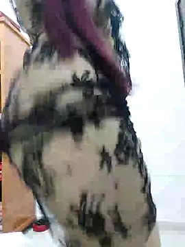 Snapshot of jamra_13 chatting on 10-16-25, 04:30 jamra 13 online show from 10-16-25, 04:30