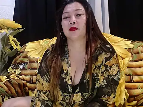 Snapshot of UrSweetClassyPinay chatting on 12-22-25, 11:02 UrSweetClassyPinay online show from 12-22-25, 11:02