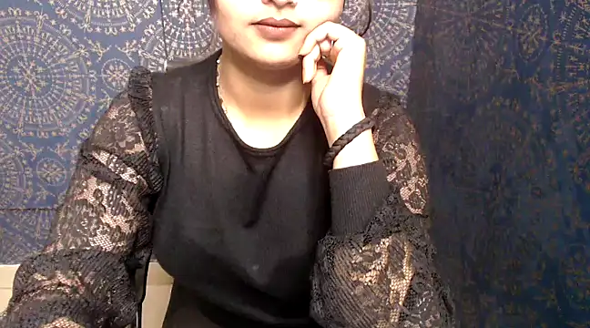Snapshot of megancatluna chatting on 03-21-25, 05:43 megancatluna online show from 03-21-25, 05:43