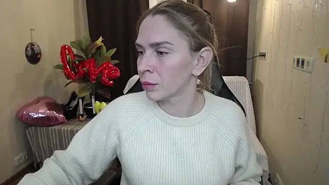 TessaDaybreak online show from 02-18-25, 04:37