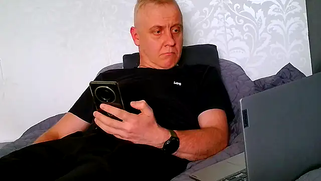 Snapshot of Teemu chatting on 07-01-26, 02:29 Teemu online show from 07-01-26, 02:29