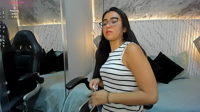 lucelly 15 online show from 03-06-25, 11:47