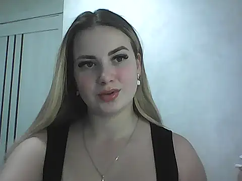 Snapshot of GoddessTenderness chatting on 01-11-26, 04:23 GoddessTenderness online show from 01-11-26, 04:23