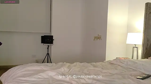 PauLaaCam online show from 10-19-25, 12:22