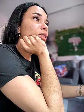 Naatalia online show from 12-22-25, 04:04