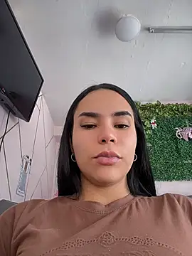 Naatalia online show from 04-22-26, 04:19