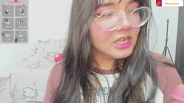 Snapshot of Naoko_7w7 chatting on 06-11-26, 01:42 Naoko 7w7 online show from 06-11-26, 01:42
