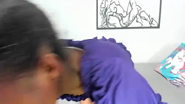 Snapshot of karina-lopez chatting on 10-03-25, 03:20 karina-lopez online show from 10-03-25, 03:20