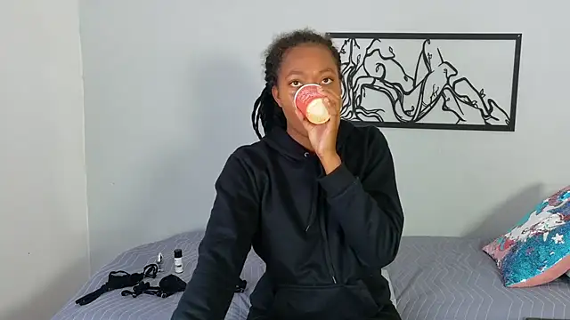 Snapshot of karina-lopez chatting on 01-13-26, 01:16 karina-lopez online show from 01-13-26, 01:16