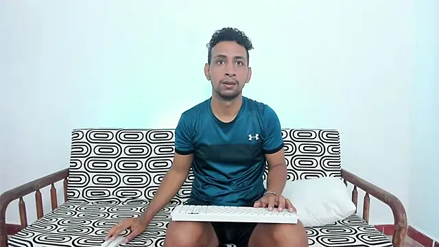 Snapshot of Extremely-Dirty-Sex chatting on 02-26-25, 11:37 Extremely-Dirty-Sex online show from 02-26-25, 11:37