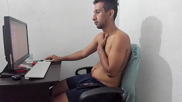 Snapshot of Extremely-Dirty-Sex chatting on 02-27-25, 12:56 Extremely-Dirty-Sex online show from 02-27-25, 12:56