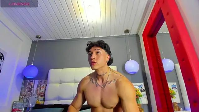 KaryBig3 online show from 02-22-25, 04:40