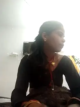 Snapshot of MEENA_ROY chatting on 03-05-25, 07:38 MEENA ROY online show from 03-05-25, 07:38