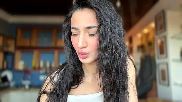 Snapshot of alissadreams chatting on 10-13-25, 10:37 alissadreams online show from 10-13-25, 10:37