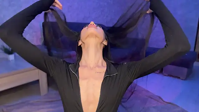 Snapshot of alissadreams chatting on 11-02-25, 07:05 alissadreams online show from 11-02-25, 07:05