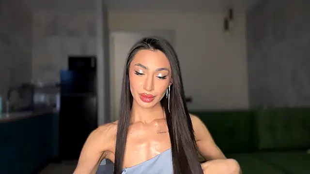 Snapshot of alissadreams chatting on 11-08-25, 06:40 alissadreams online show from 11-08-25, 06:40