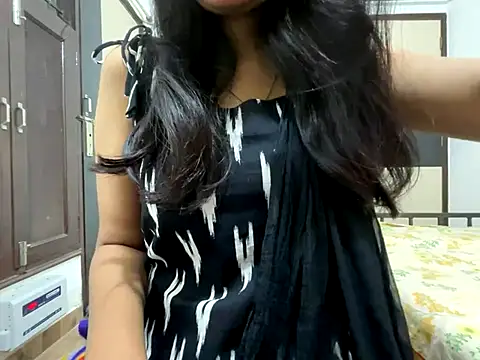 Snapshot of aliya_bhatt chatting on 09-21-25, 04:41 aliya bhatt online show from 09-21-25, 04:41