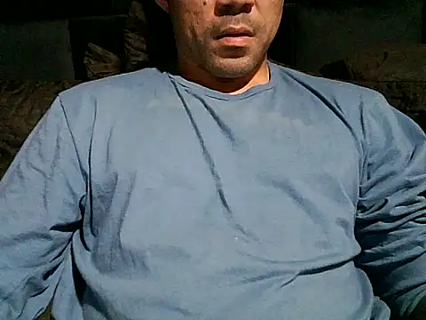 Snapshot of mchdo09 chatting on 05-16-26, 02:49 mchdo09 online show from 05-16-26, 02:49