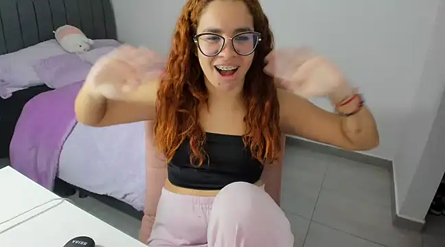 Snapshot of Greciaruiz_ chatting on 03-03-25, 11:46 Greciaruiz  online show from 03-03-25, 11:46