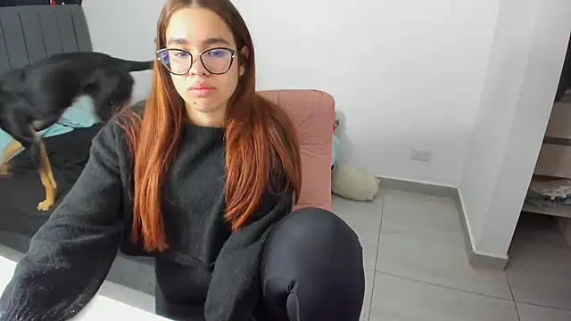 Snapshot of Greciaruiz_ chatting on 09-14-25, 01:38 Greciaruiz  online show from 09-14-25, 01:38