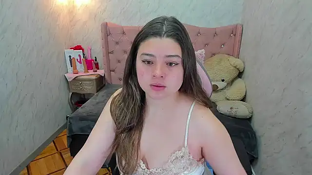 Snapshot of Lianngrace chatting on 06-02-26, 02:19 Lianngrace online show from 06-02-26, 02:19