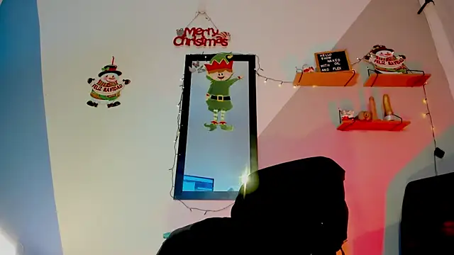 Snapshot of Aria_fitness chatting on 12-20-25, 01:18 Aria fitness online show from 12-20-25, 01:18