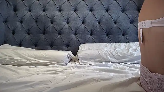 eatmypie69 online show from 10-31-25, 10:49