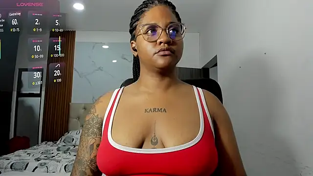 ZahraRose online show from 04-26-26, 01:47