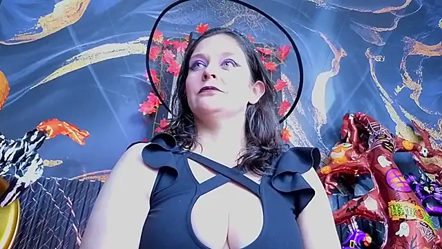 Snapshot of AmandaKovich chatting on 10-30-25, 07:36 AmandaKovich online show from 10-30-25, 07:36