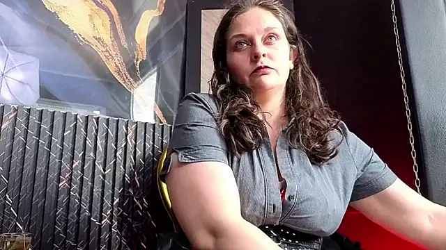 AmandaKovich online show from 04-17-26, 07:28