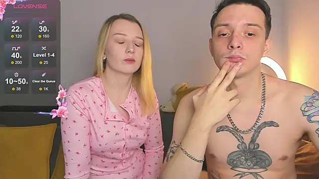 Snapshot of OnePunchGirl chatting on 09-29-25, 04:12 OnePunchGirl online show from 09-29-25, 04:12