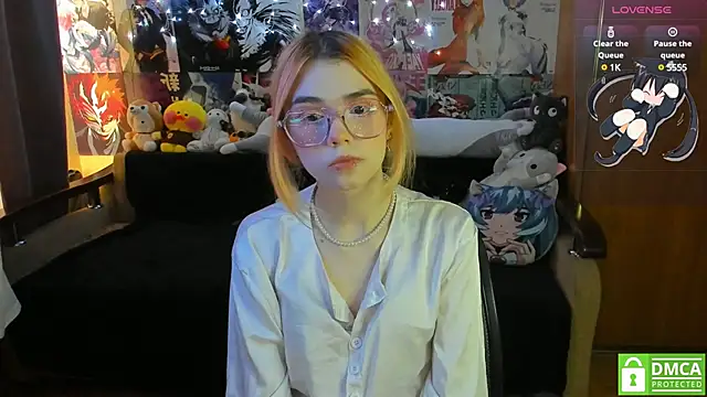 Snapshot of YumikoMori chatting on 02-25-25, 08:14 YumikoMori online show from 02-25-25, 08:14