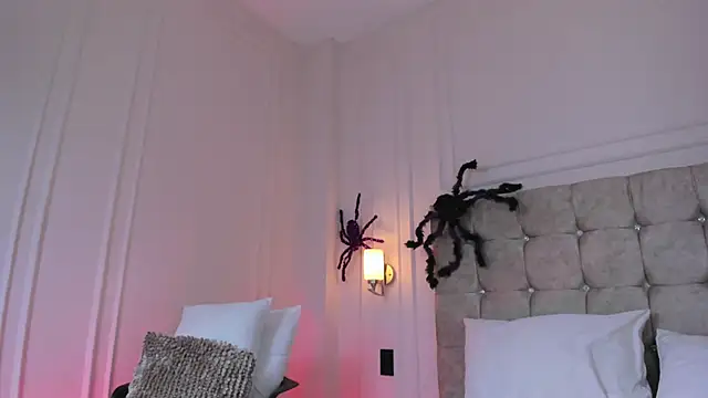 JasmineRoss 1 online show from 10-14-25, 07:14